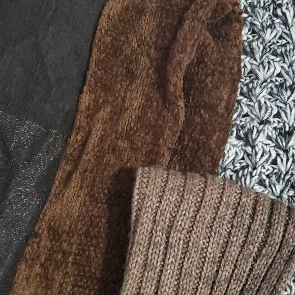 Scarfs bundle for sale - Picture 4 of 5